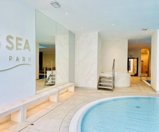 Let'S Sea - 2 Bedroom - Premium Baltic Apartment With Front Sea View Garden And Spa Access Gąski 外观 照片